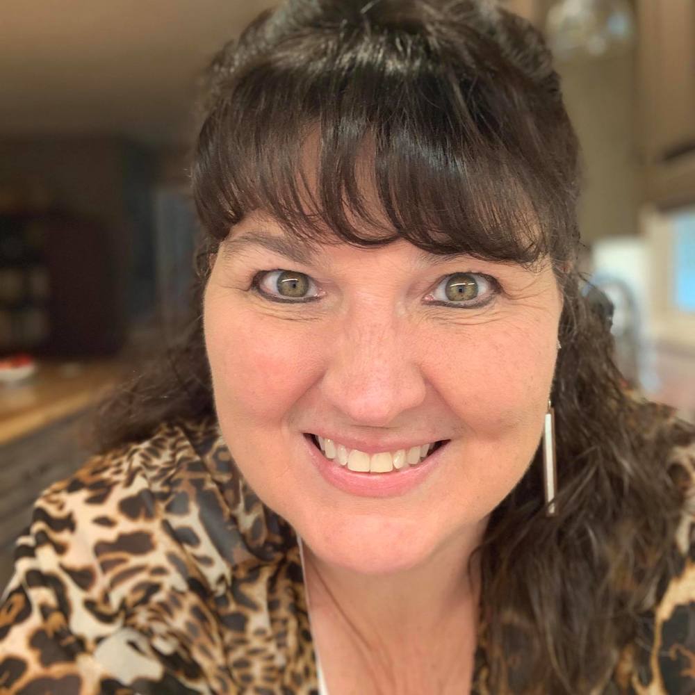Meet your Posher, Angela
